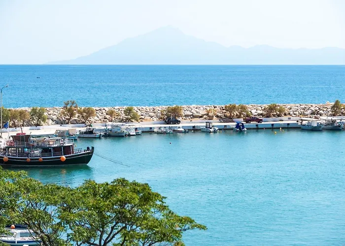 Star Bay Luxury Lägenhetshotell 3*